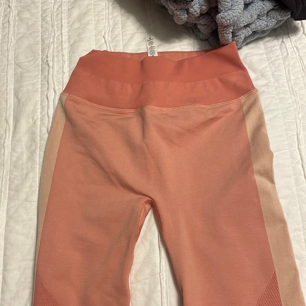 Lulu leggings. Size 4.